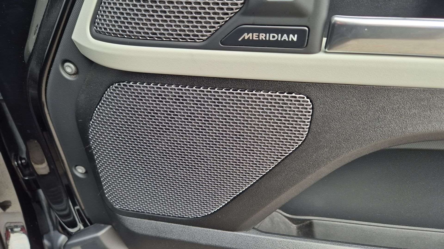 Used Land Rover Defender 2023 for sale - 76460347: Photo 24