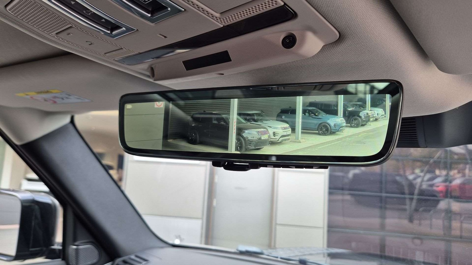 Used Land Rover Defender 2023 for sale - 76460347: Photo 29