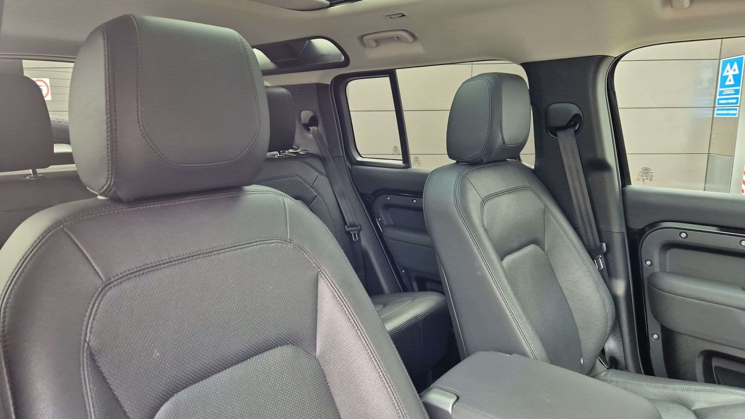 Used Land Rover Defender 2023 for sale - 76460347: Photo 33