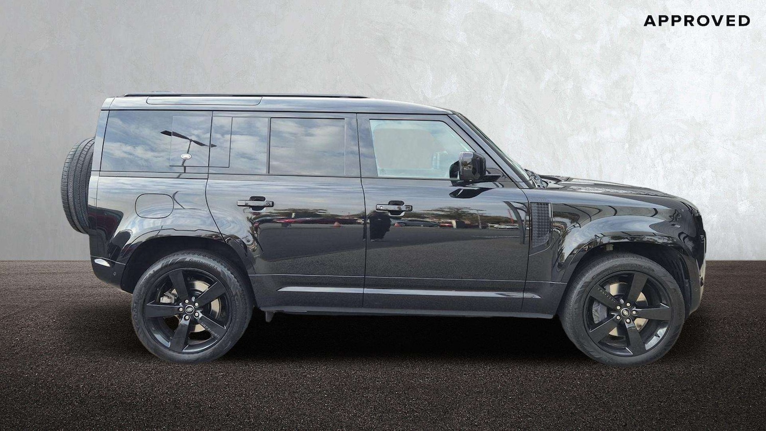 Used Land Rover Defender 2023 for sale - 76460347: Photo 5