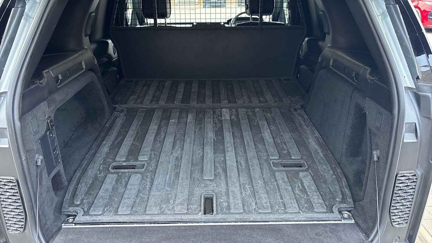 Used Land Rover Discovery 2023 for sale - 76460426: Photo 10