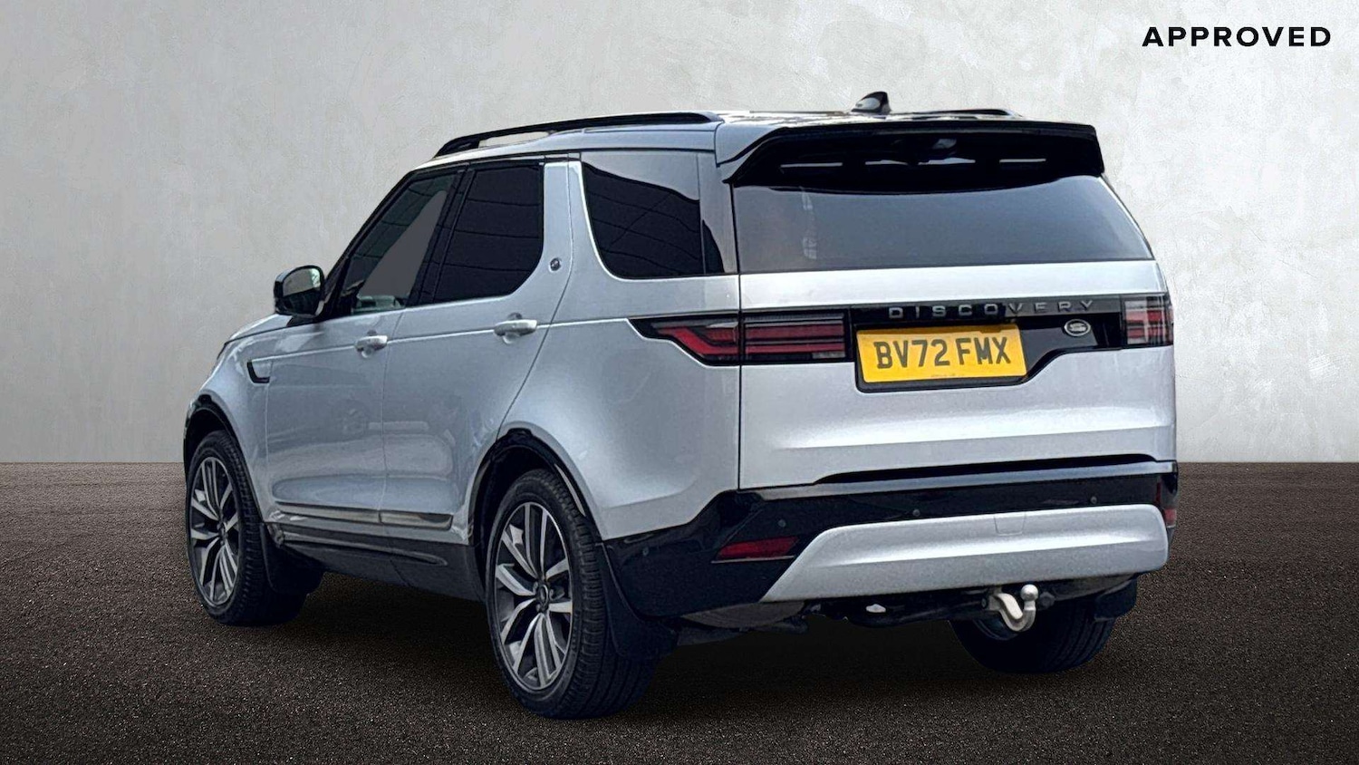 Used Land Rover Discovery 2023 for sale - 76460426: Photo 2