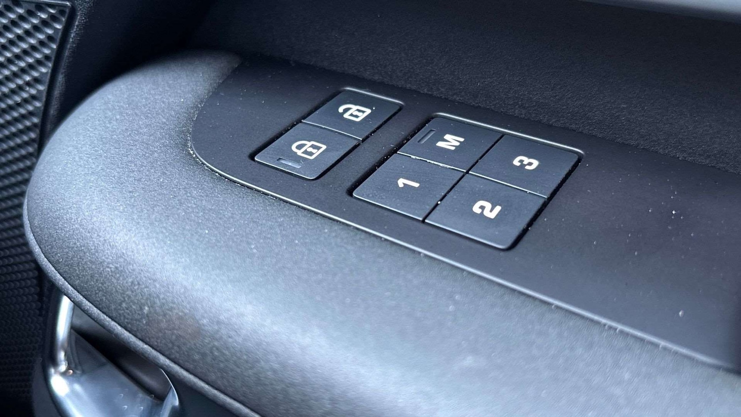 Used Land Rover Discovery 2023 for sale - 76460426: Photo 24