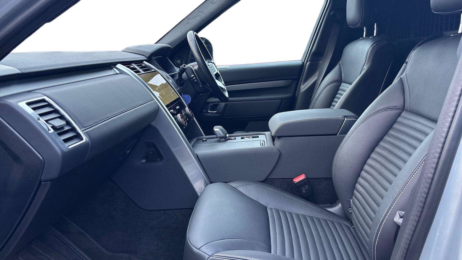 Used Land Rover Discovery 2023 for sale - 76460426: Photo 3