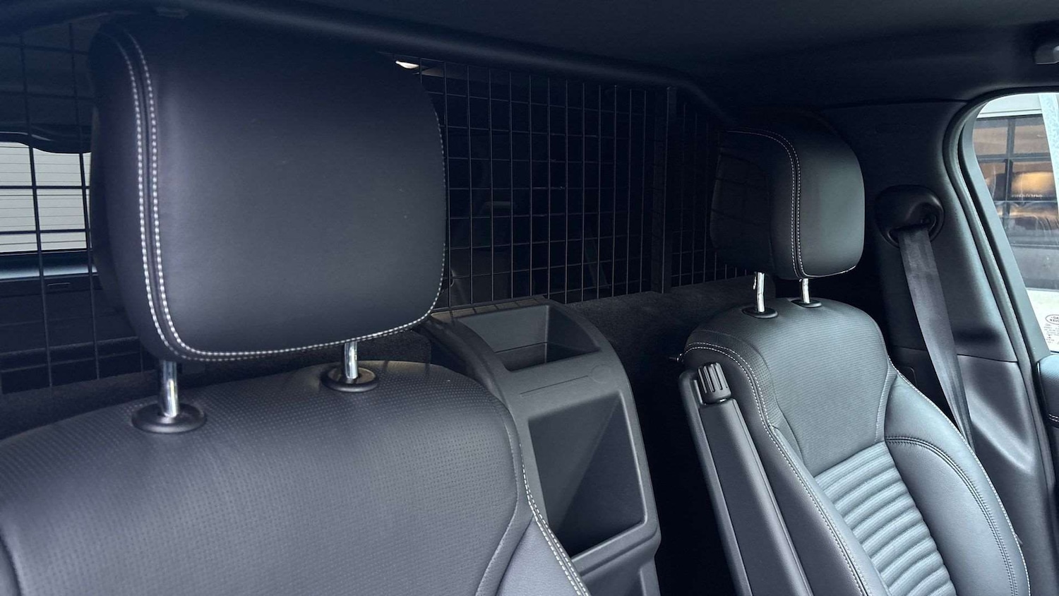 Used Land Rover Discovery 2023 for sale - 76460426: Photo 33