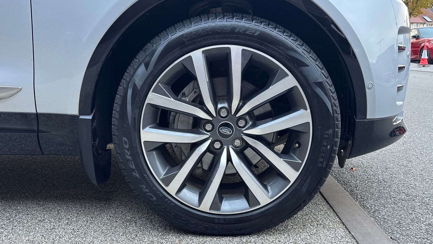 Used Land Rover Discovery 2023 for sale - 76460426: Photo 8