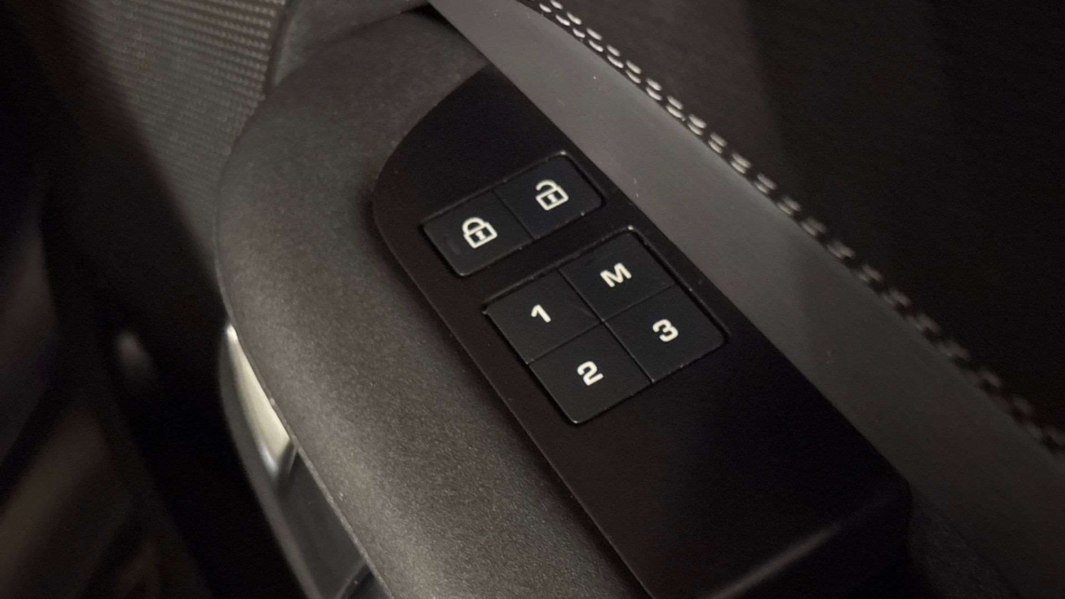 Used Land Rover Discovery 2024 for sale - 77373770: Photo 25