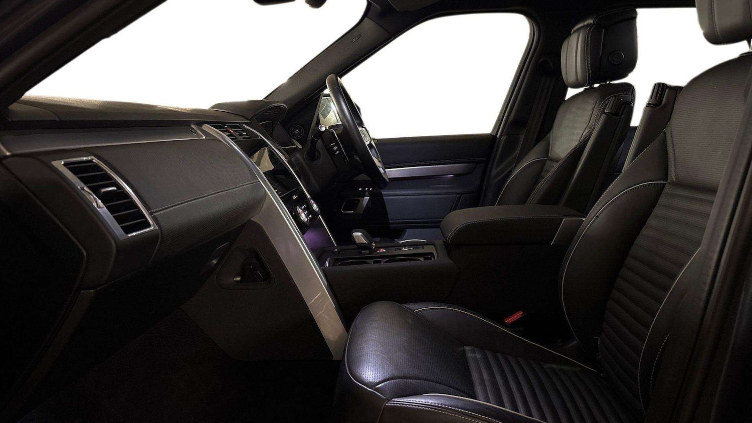 Used Land Rover Discovery 2024 for sale - 77373770: Photo 3