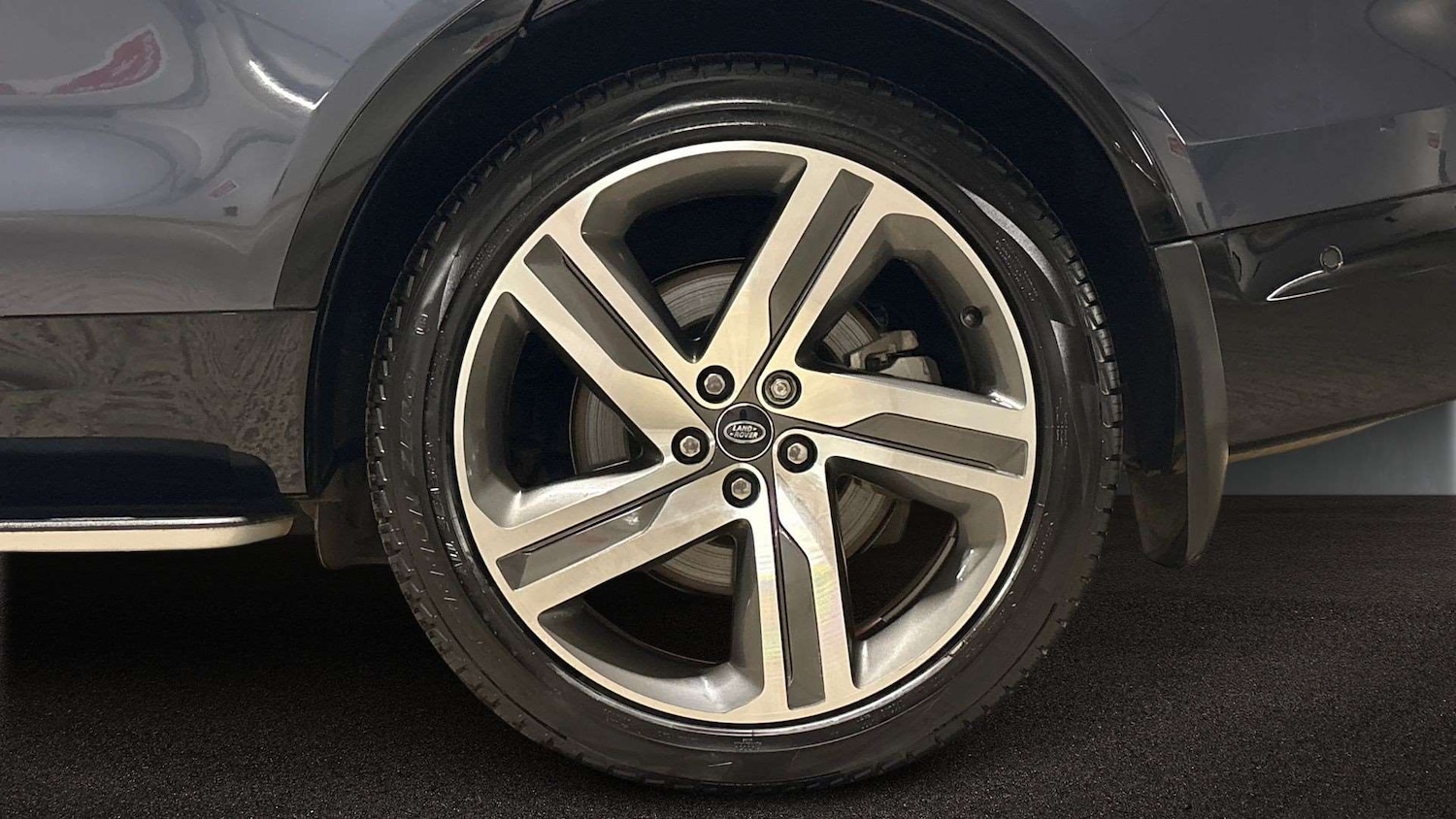 Used Land Rover Discovery 2024 for sale - 77373770: Photo 8