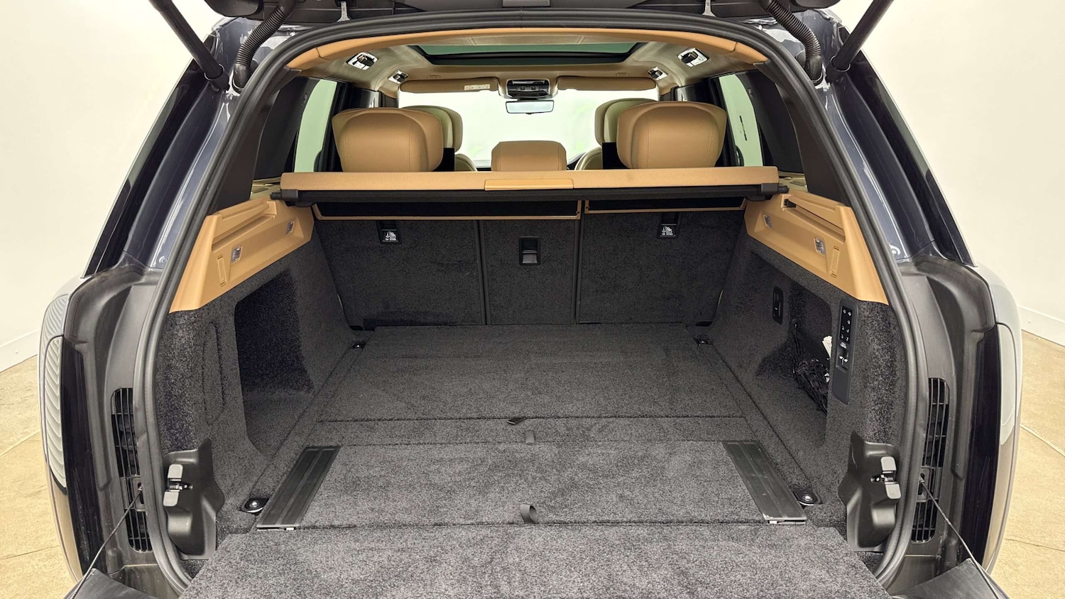 Used Land Rover Range Rover 2025 for sale - 78090135: Photo 10