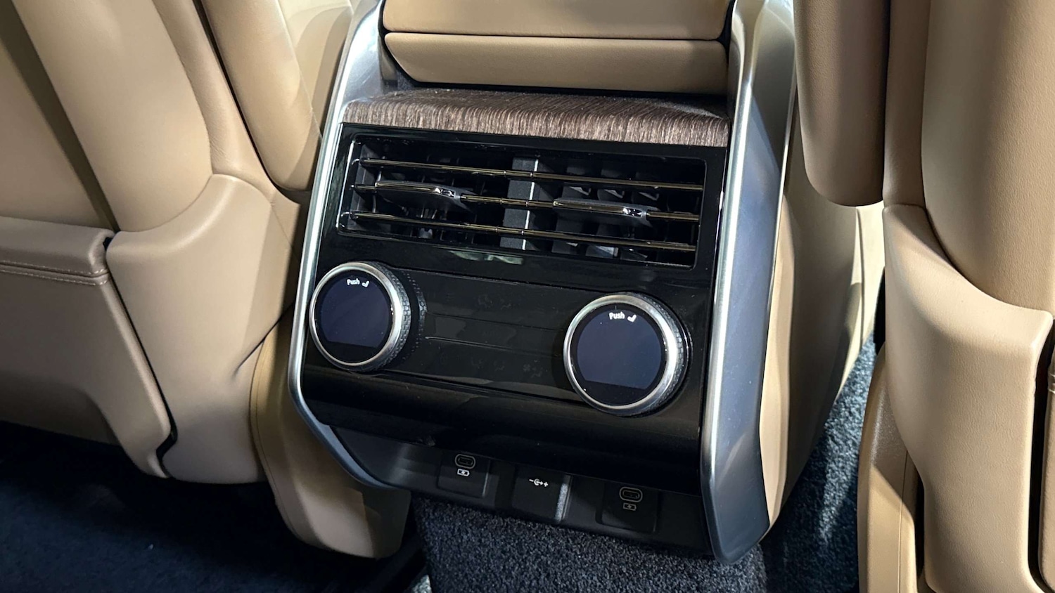 Used Land Rover Range Rover 2025 for sale - 78090135: Photo 18