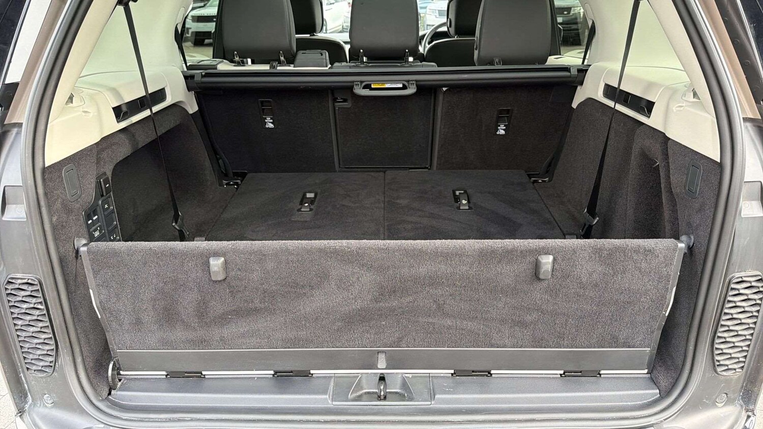 Used Land Rover Discovery 2024 for sale - 77913576: Photo 10