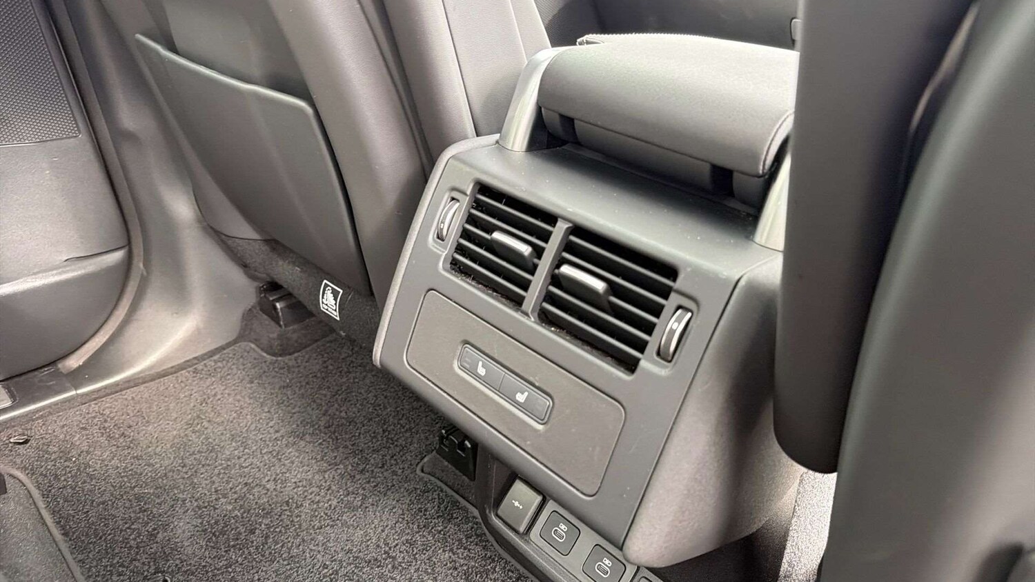 Used Land Rover Discovery 2024 for sale - 77913576: Photo 18