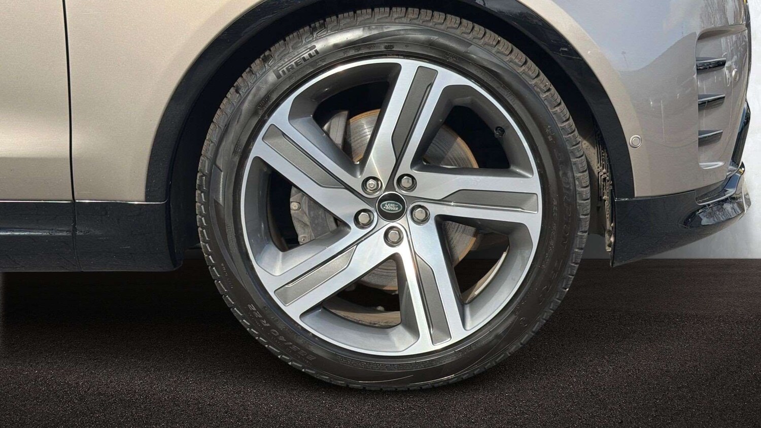 Used Land Rover Discovery 2024 for sale - 77913576: Photo 8