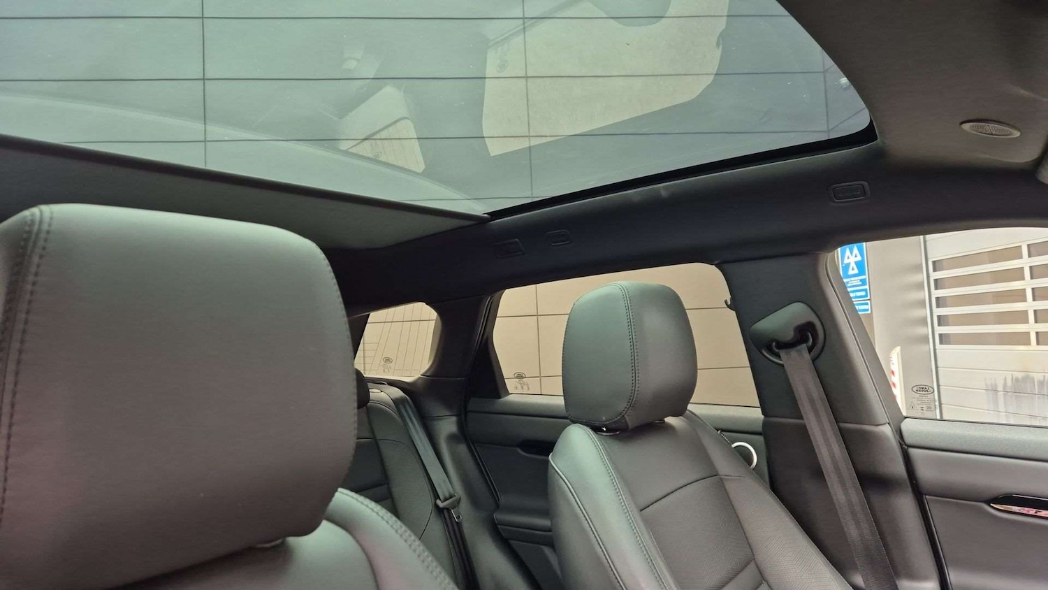 Used Land Rover Range Rover Evoque 2024 for sale - 76460404: Photo 21