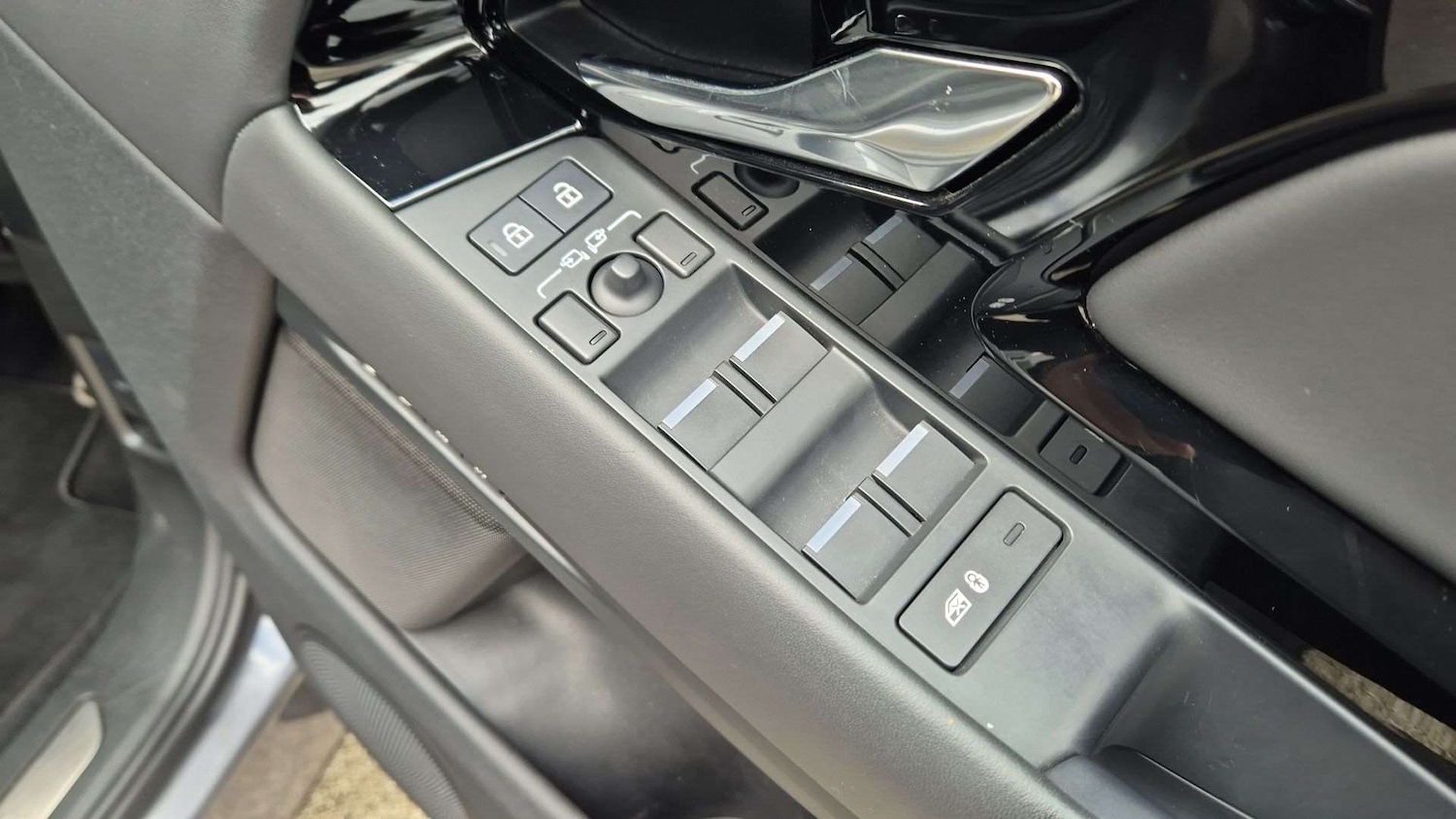 Used Land Rover Range Rover Evoque 2024 for sale - 76460404: Photo 29