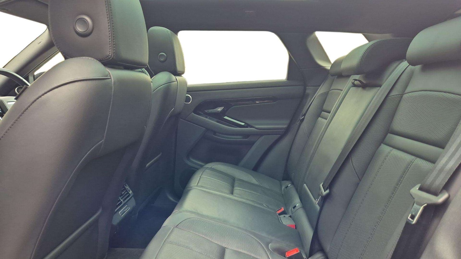 Used Land Rover Range Rover Evoque 2024 for sale - 76460404: Photo 4