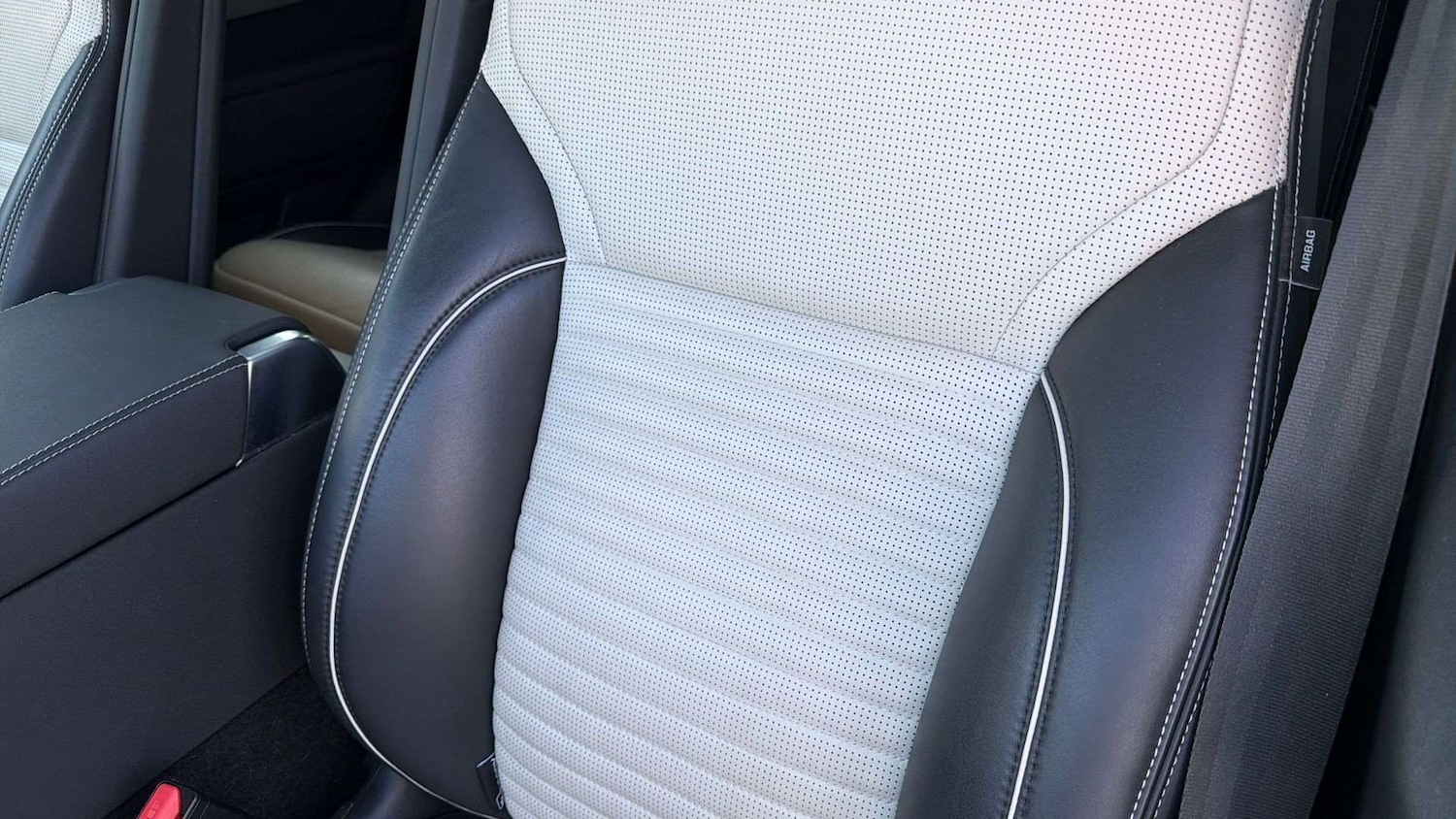 Used Land Rover Discovery 2023 for sale - 78221291: Photo 30