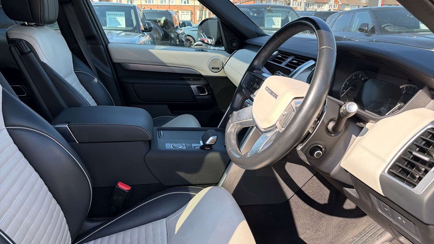 Used Land Rover Discovery 2023 for sale - 78221291: Photo 33