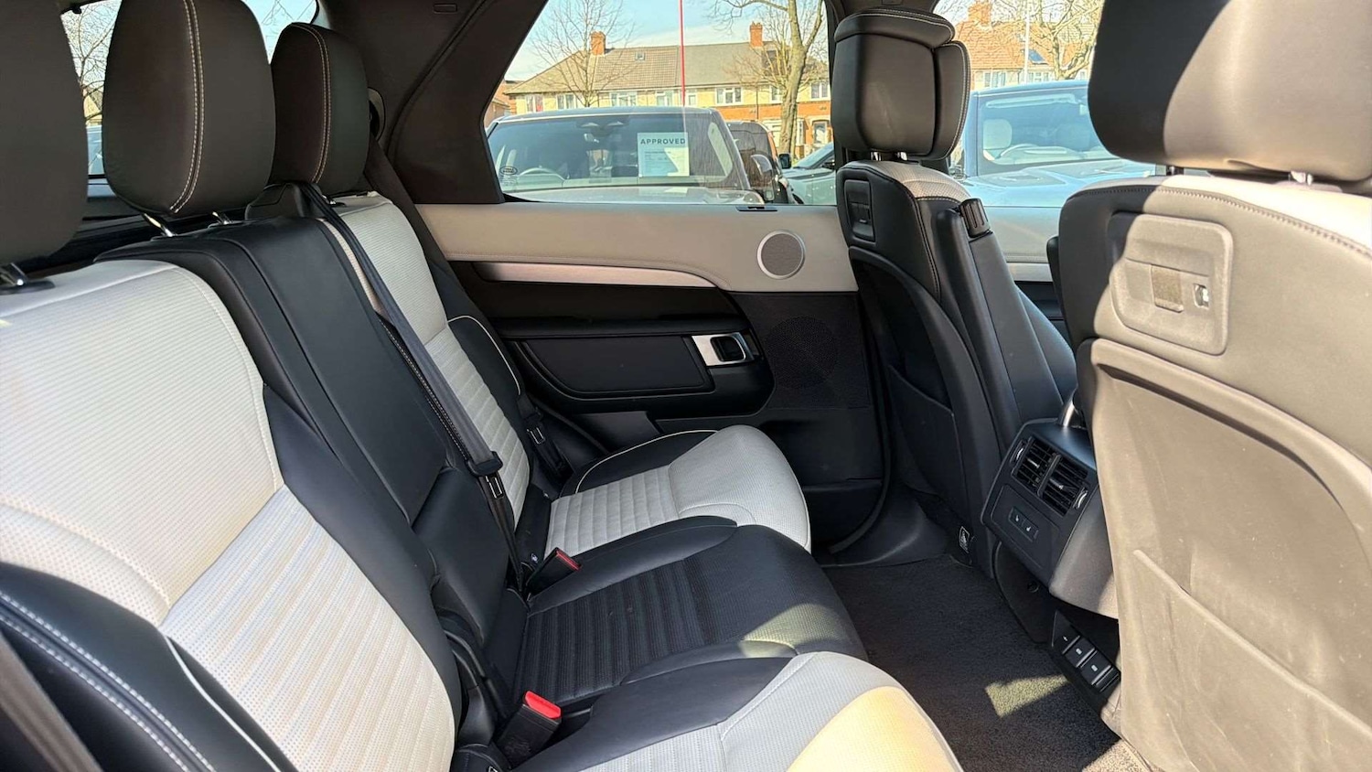 Used Land Rover Discovery 2023 for sale - 78221291: Photo 34