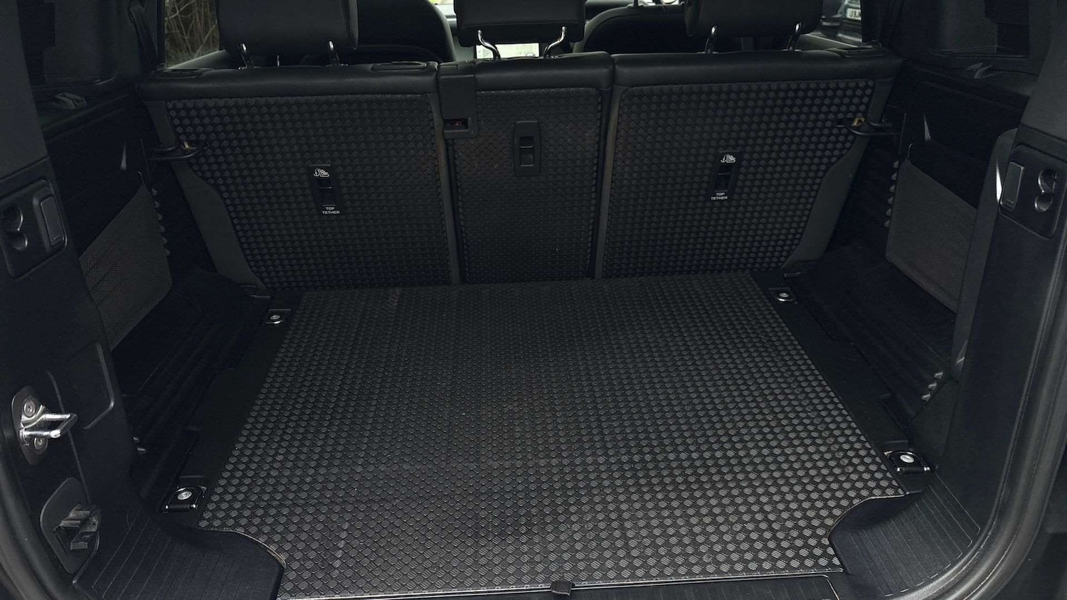 Used Land Rover Defender 2023 for sale - 76460015: Photo 10