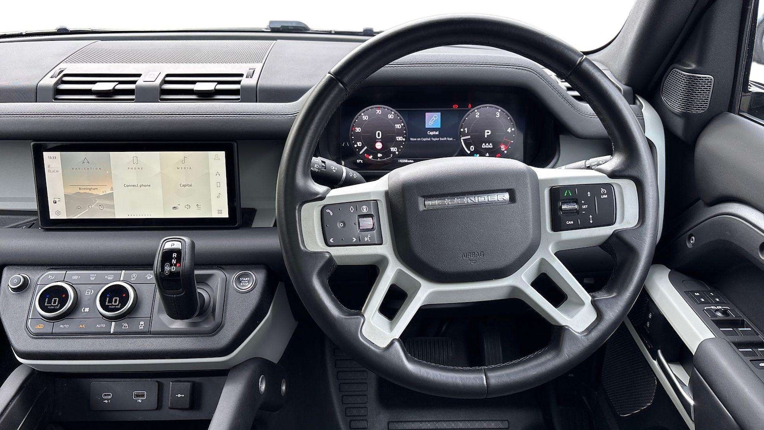 Used Land Rover Defender 2023 for sale - 76460015: Photo 15