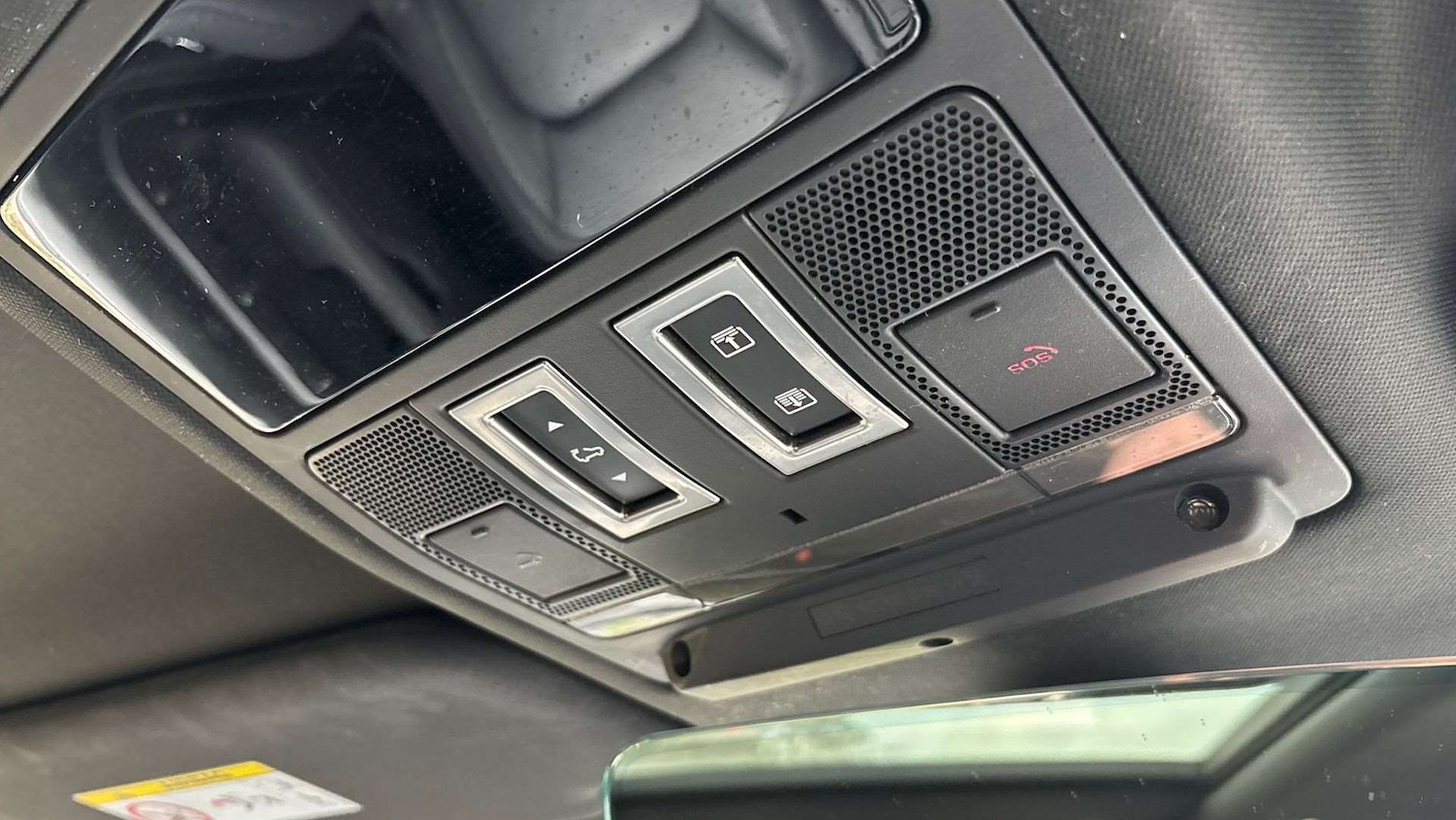 Used Land Rover Defender 2023 for sale - 76460015: Photo 23