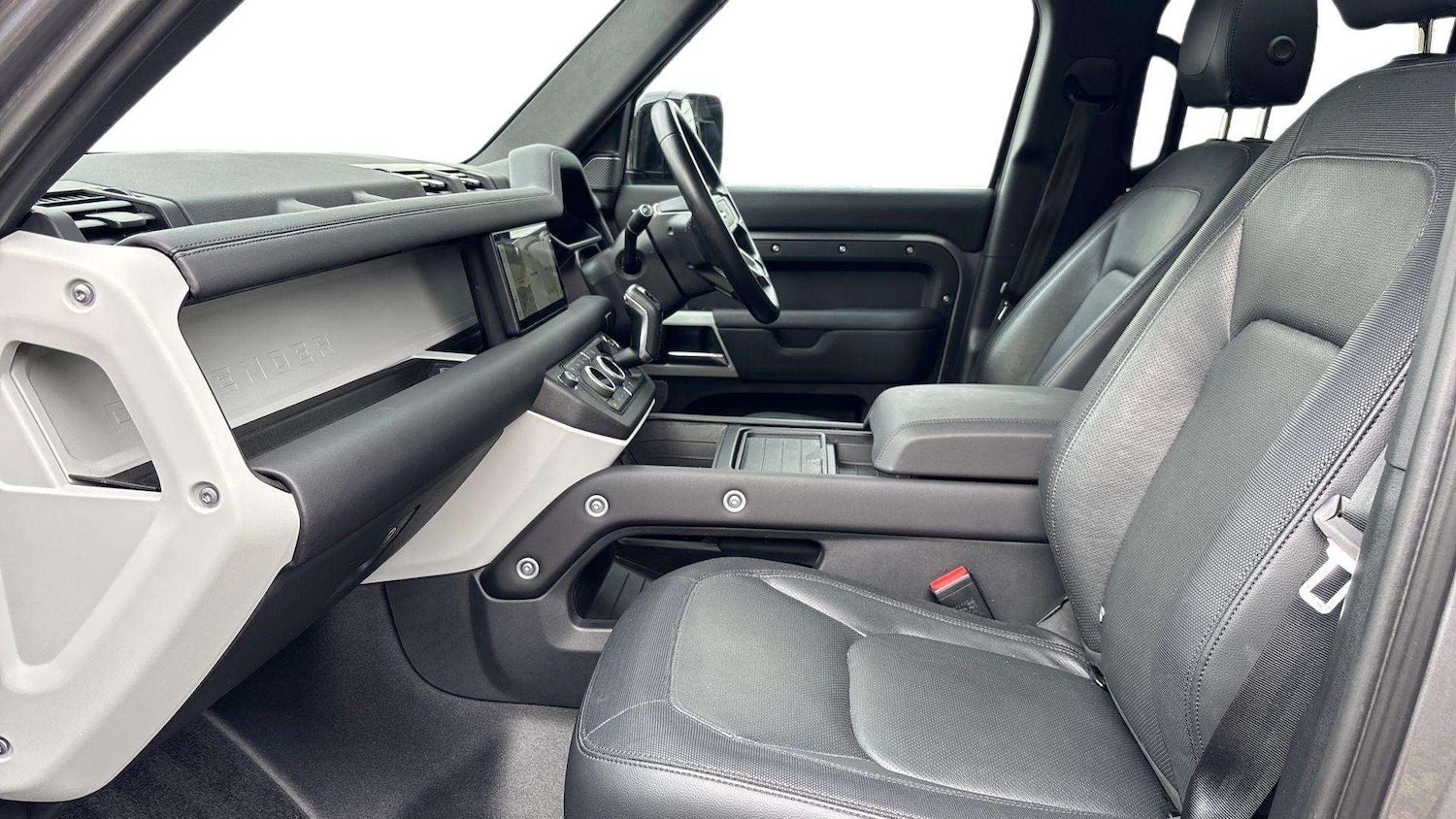 Used Land Rover Defender 2023 for sale - 76460015: Photo 3