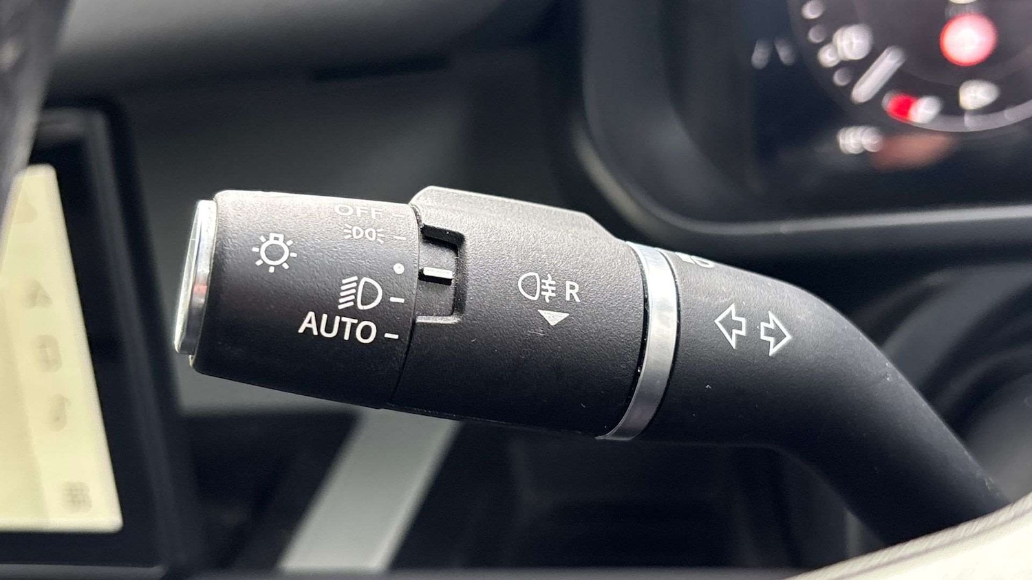 Used Land Rover Defender 2023 for sale - 76460015: Photo 33