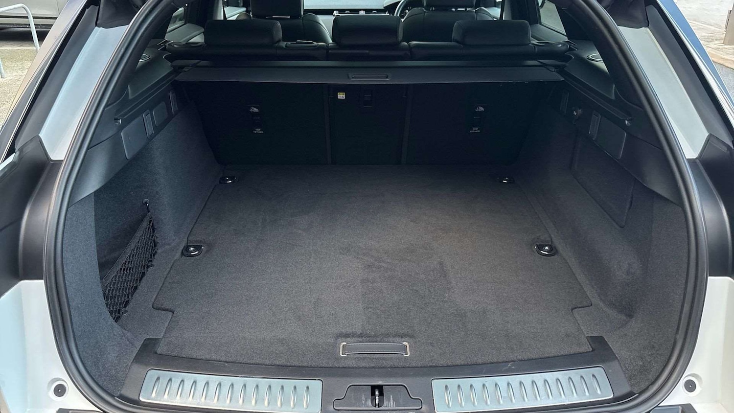 Used Land Rover Range Rover Velar 2024 for sale - 77000191: Photo 10