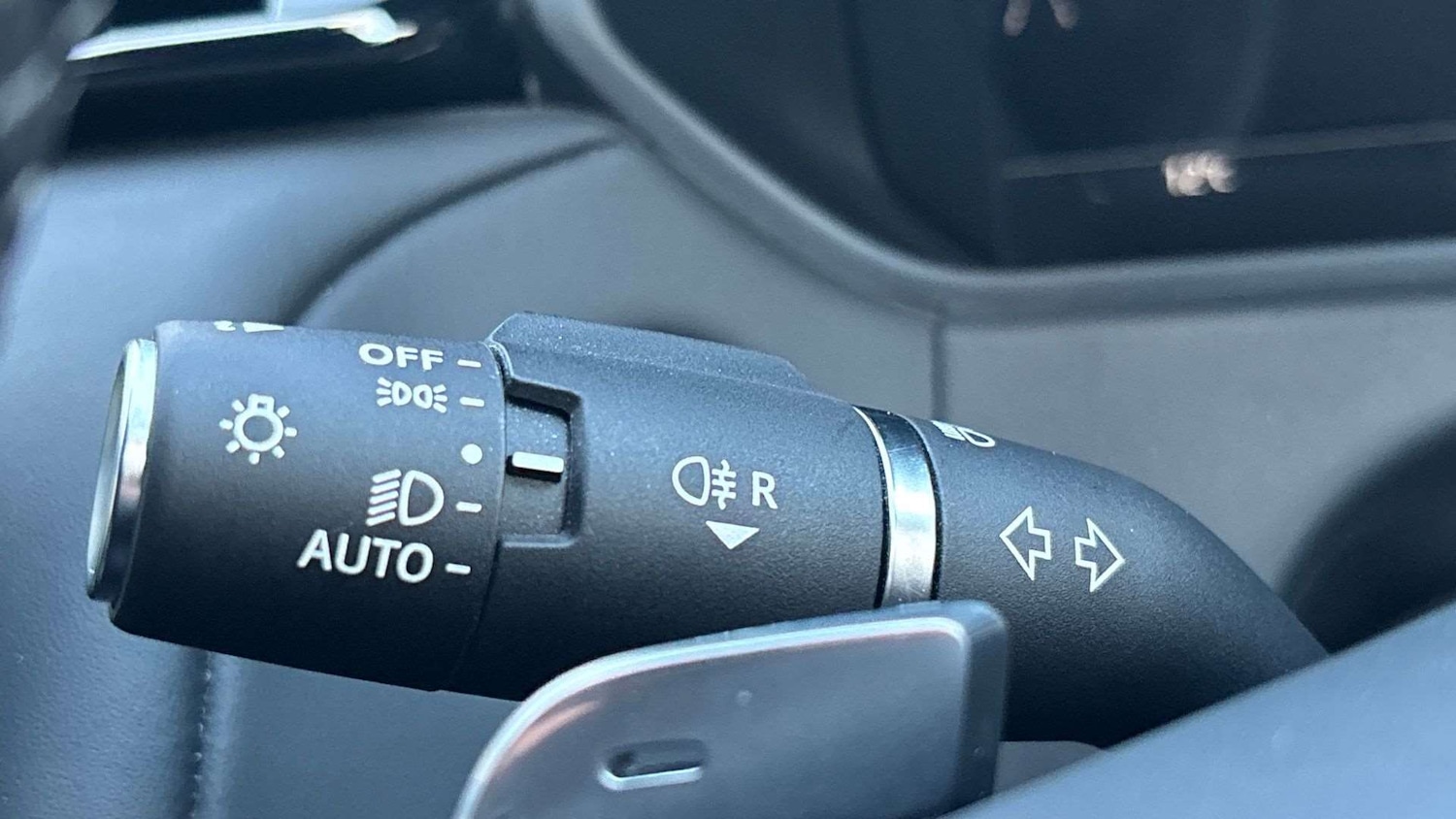 Used Land Rover Range Rover Velar 2024 for sale - 77000191: Photo 34