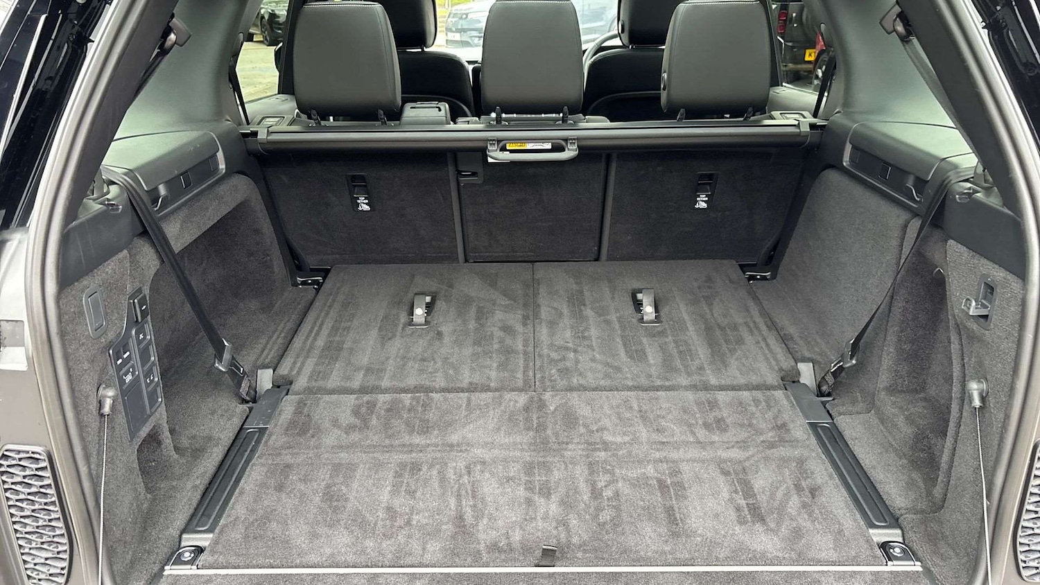 Used Land Rover Discovery 2023 for sale - 76460679: Photo 10