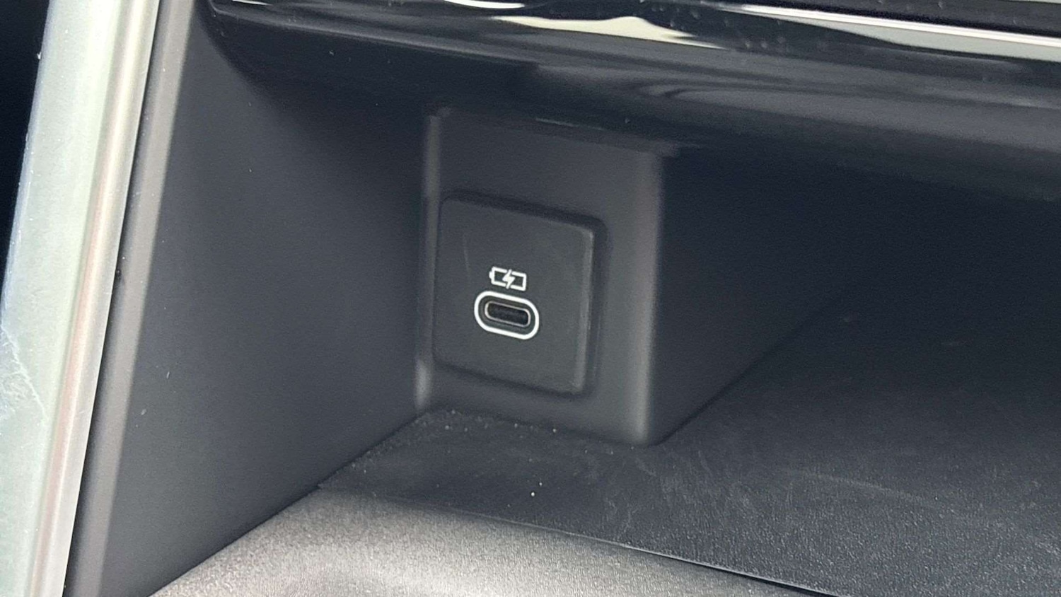 Used Land Rover Discovery 2023 for sale - 76460679: Photo 31