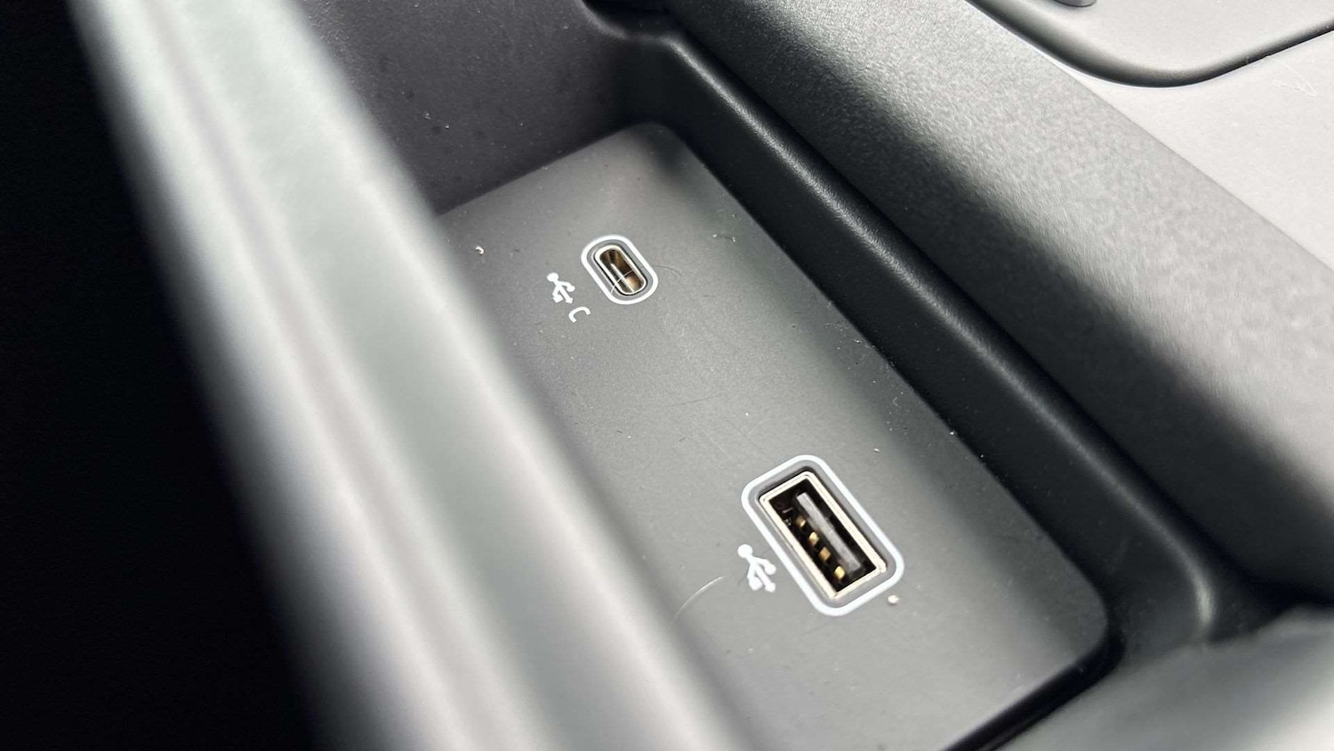 Used Land Rover Discovery 2023 for sale - 76460679: Photo 33