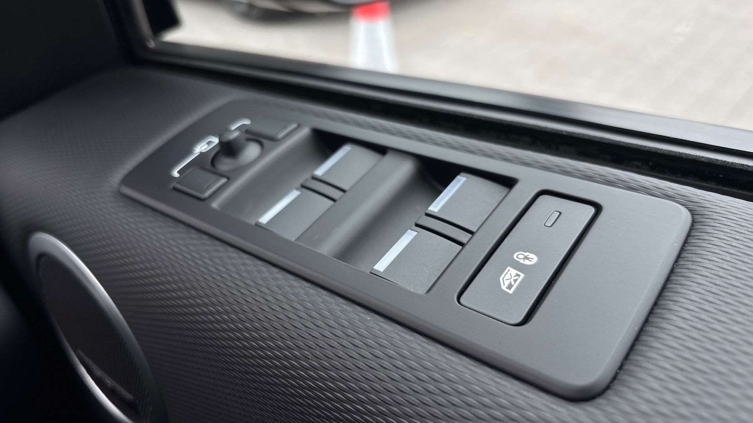 Used Land Rover Discovery 2023 for sale - 76460679: Photo 34