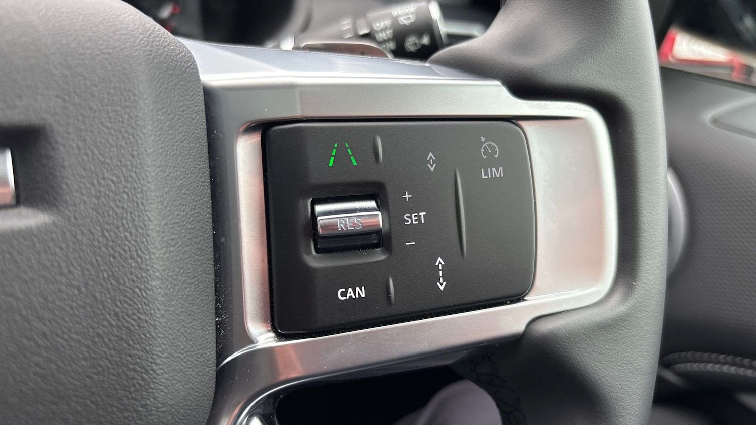 Used Land Rover Discovery 2023 for sale - 76460679: Photo 35