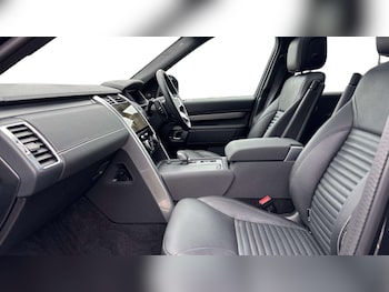 Used Land Rover Discovery 2023 for sale - 76460679: Photo