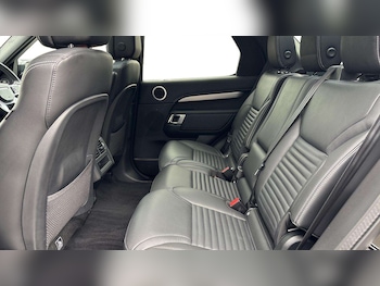 Used Land Rover Discovery 2023 for sale - 76460679: Photo