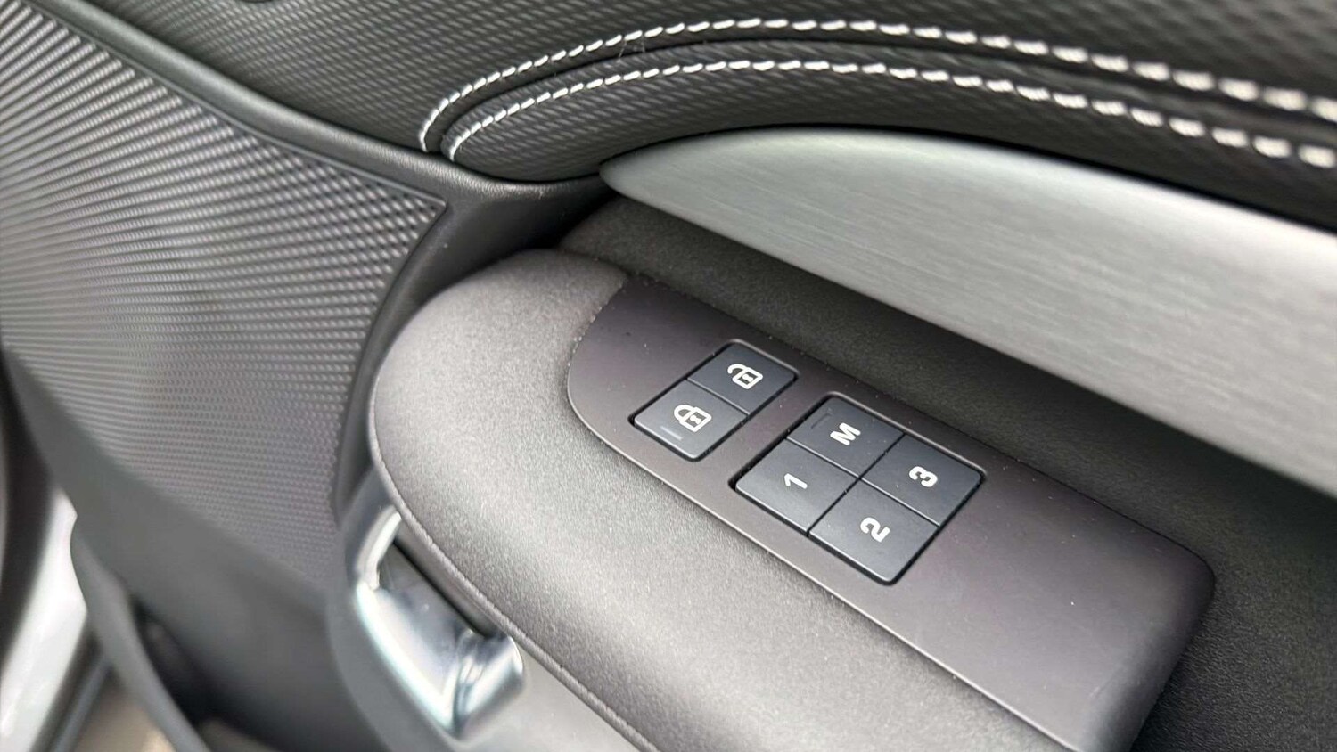 Used Land Rover Discovery 2024 for sale - 77553173: Photo 25