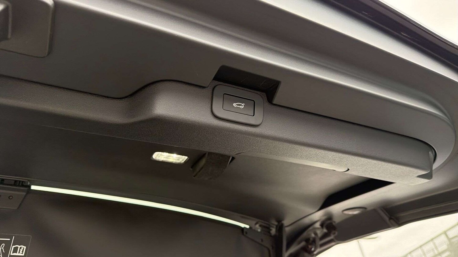 Used Land Rover Discovery 2024 for sale - 77553173: Photo 31