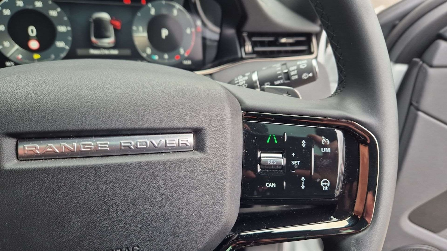 Used Land Rover Range Rover Evoque 2025 for sale - 76459871: Photo 35