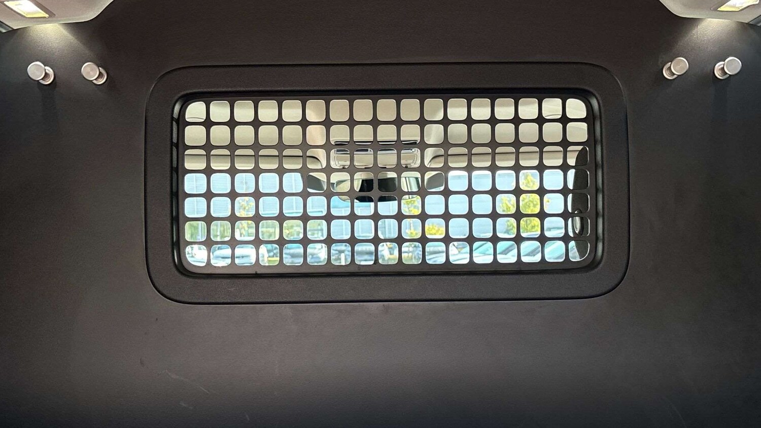 Used Land Rover Defender 2024 for sale - 77552952: Photo 18