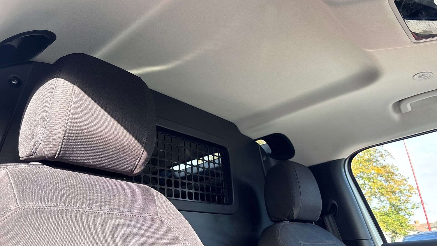 Used Land Rover Defender 2024 for sale - 77552952: Photo 21