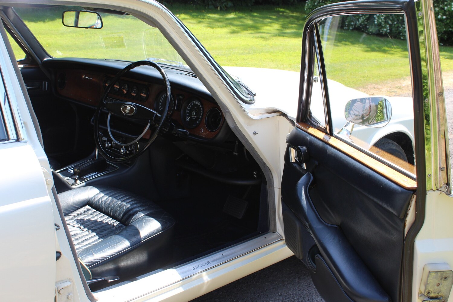 Used Jaguar XJ12 1973 for sale - 77573097: Photo 24