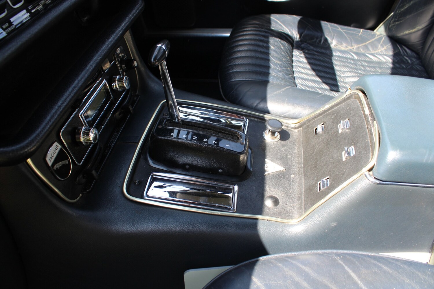 Used Jaguar XJ12 1973 for sale - 77573097: Photo 39