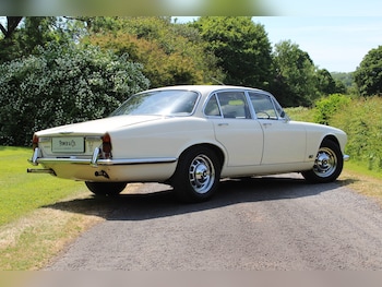 Used Jaguar XJ12 1973 for sale - 77573097: Photo