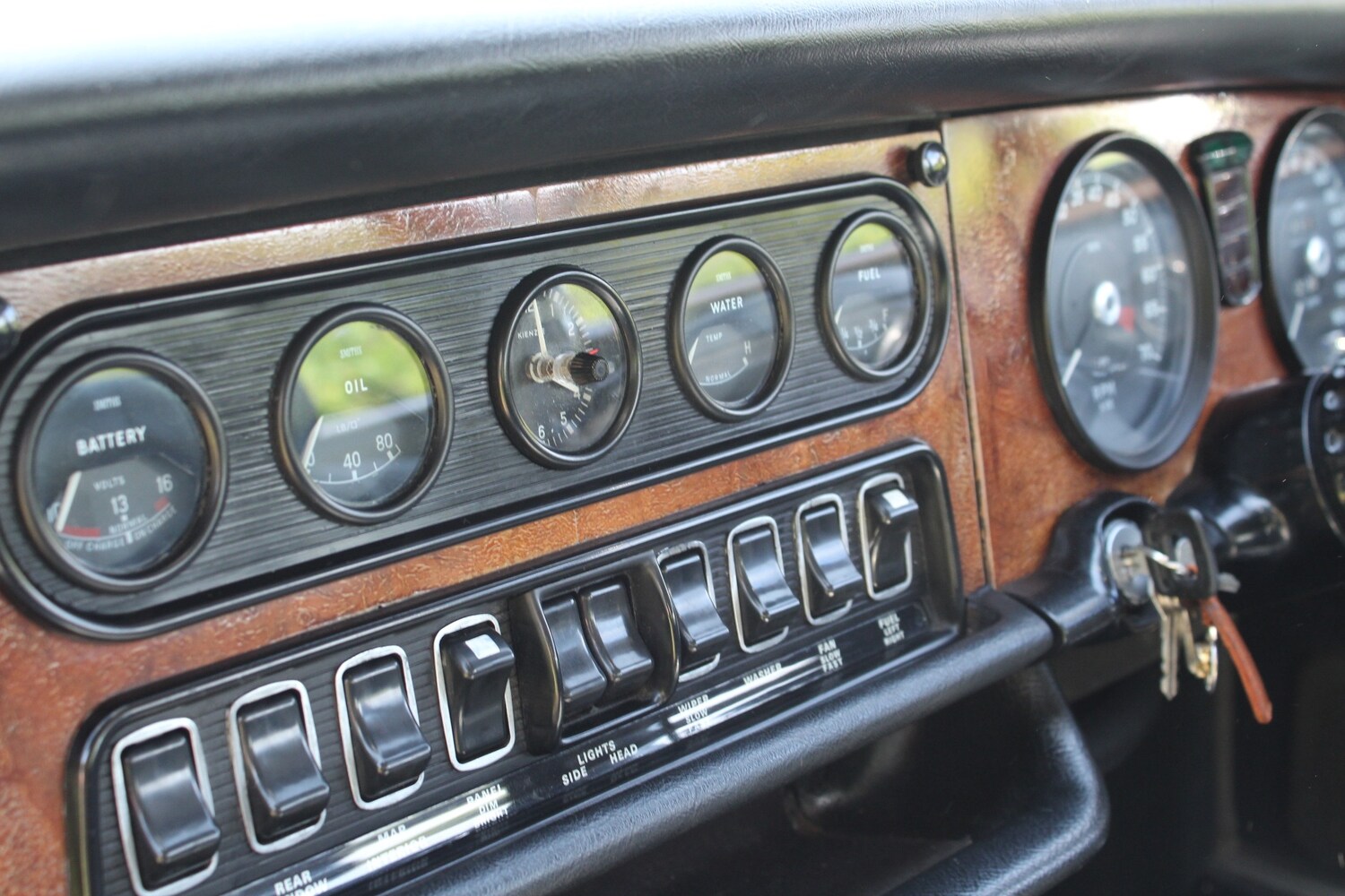 Used Jaguar XJ12 1973 for sale - 77573097: Photo 41