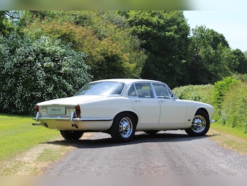 Used Jaguar XJ12 1973 for sale - 77573097: Photo