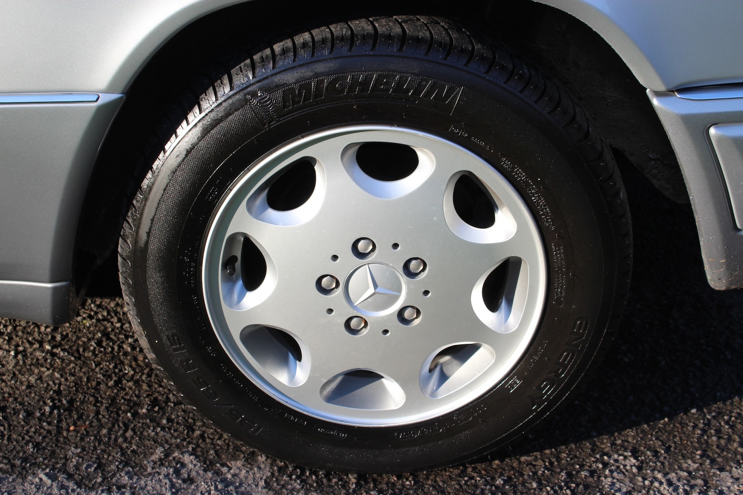 Used Mercedes-Benz E Class 1994 for sale - 77572935: Photo 18