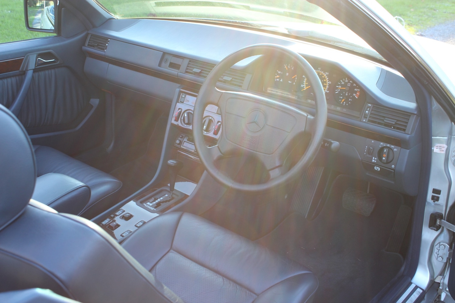 Used Mercedes-Benz E Class 1994 for sale - 77572935: Photo 28